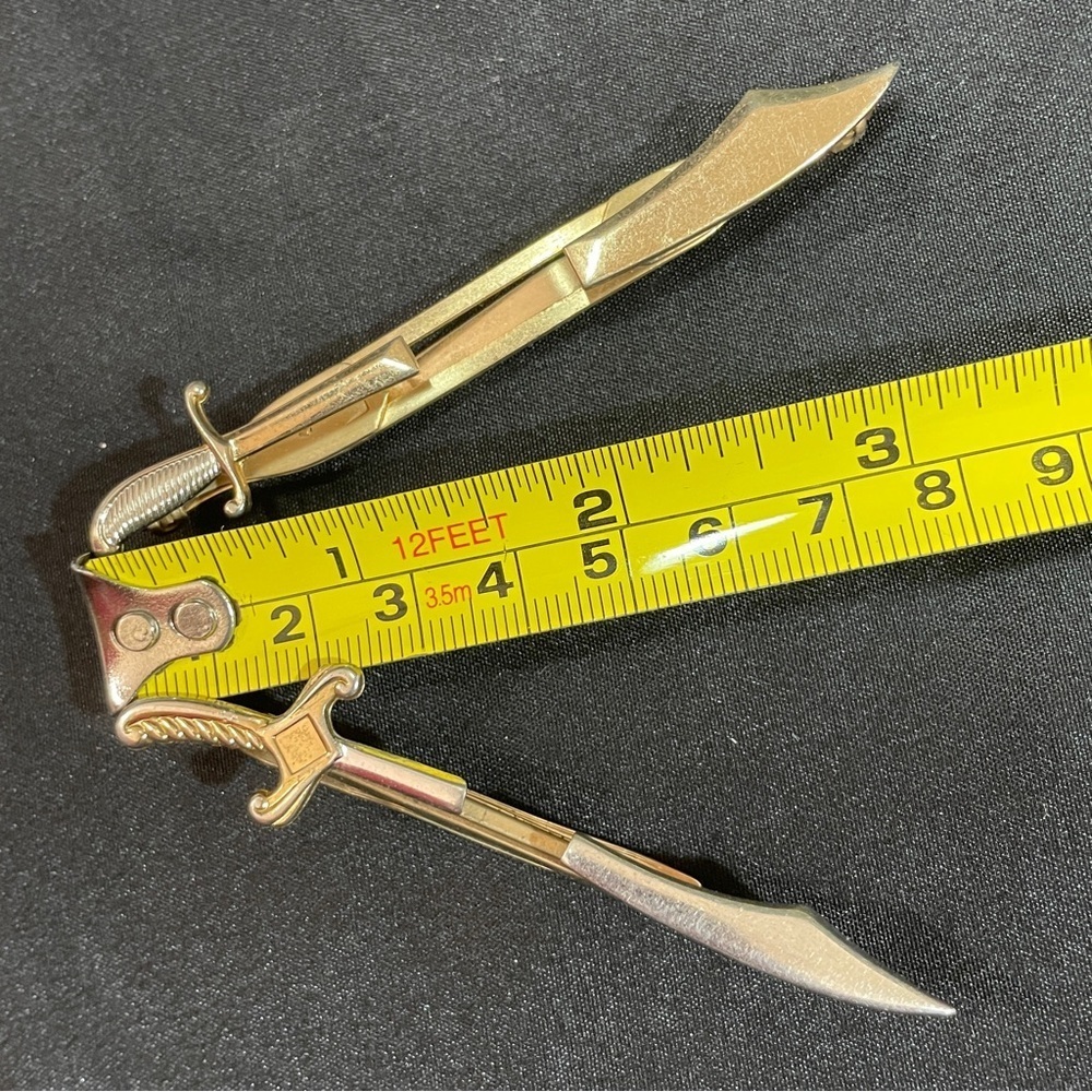 Gold Sword-Shaped Men's vintage tie tack
